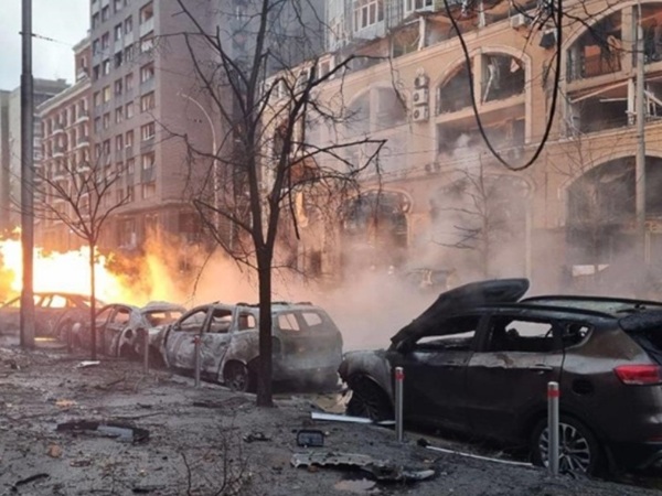 Kyiv building s destroyed by Russian missile strikes
