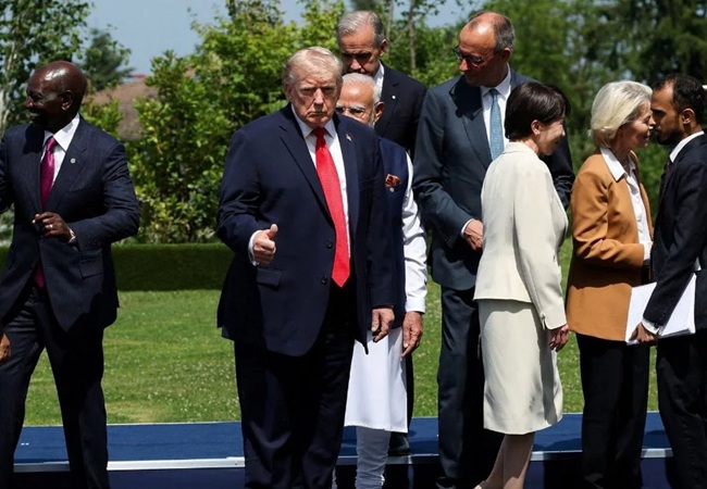 Trump ignored by other leaders at G7 Summit
